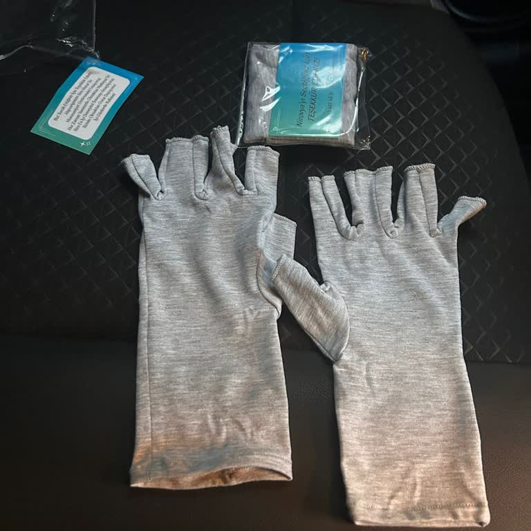 Sahte Nirovya Eldivenleri Ve İletişim Sorunları