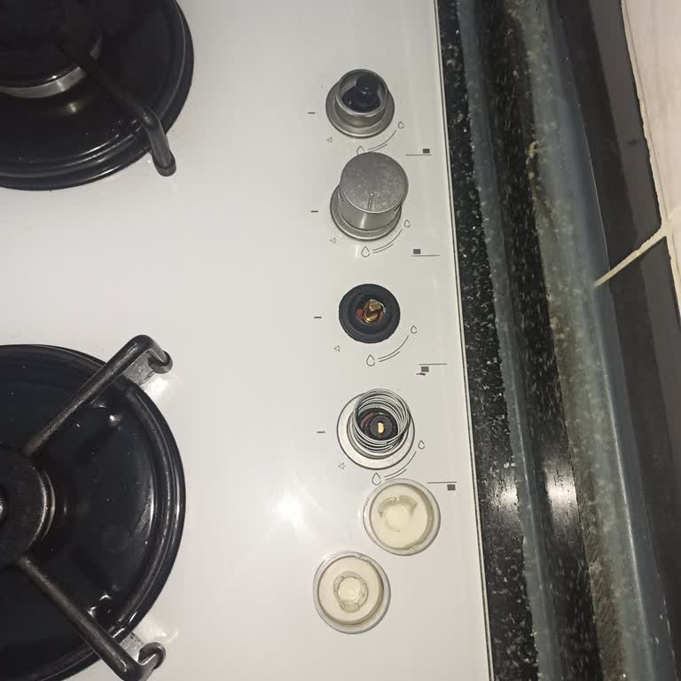 Simfer Ankastre Ocak Düğmeleri Sorunu Ve Yetersiz Servis Desteği