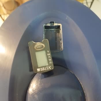 Brita Sürahimde Pil Değişim Sorunu