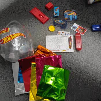 Hot Wheels Lisanslı Yumurtadan Çıkan Oyuncaklar Çok Kötü!