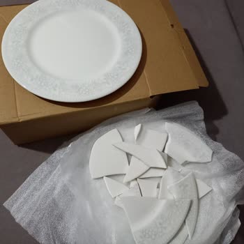 Kırık Pasta Tabağı Ve Zor İade Süreci