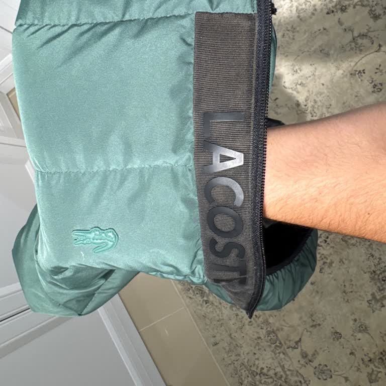 Lacoste Montumun Renk Solması Ve İletişim Sorunları