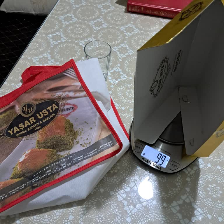 Yaşar Usta Burma Kadayıf & Baklava Pahalı Ve Lezzetsiz Tatlı Deneyimi