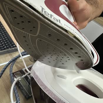 Tefal Buhar Kazanlı Ütüde Taban Ve Plastik Sorunu