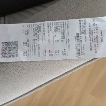 BİM'den Aldığım Kaşar Peynirde Hijyen Sorunu