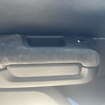 Citroen C3'ün İç Döşeme Sorunu Çözülmüyor