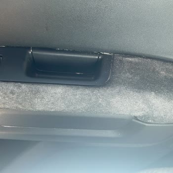 Citroen C3'ün İç Döşeme Sorunu Çözülmüyor