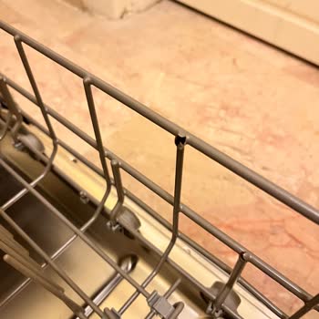 Samsung Bulaşık Makinesi Sepetleri Paslanıyor Ve Yüksek Servis Ücreti