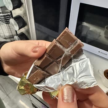 Küflü Çikolata Şoku