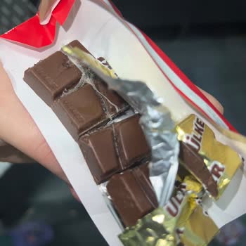 Küflü Çikolata Şoku!