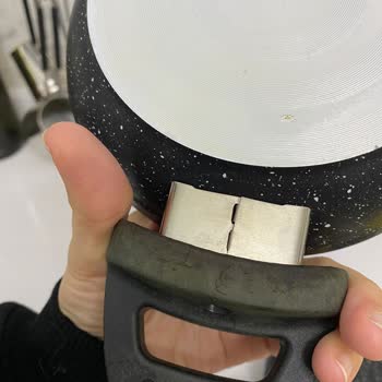 Karaca Tencerelerimin Renk Değişimi Ve Kulplarındaki Sorun