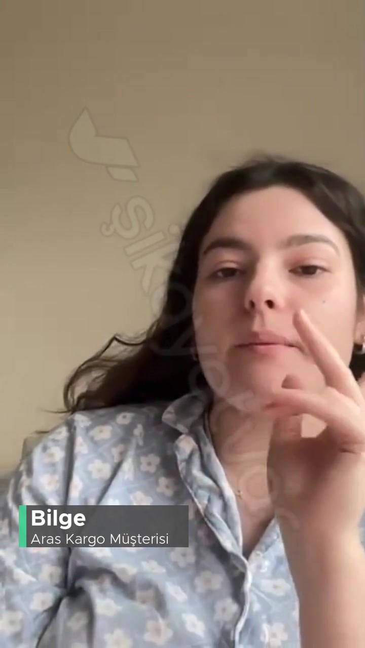 Aras Kargo Kuryesi Teslimat Ürünlerimi Yemiş! videonun kapak resmi