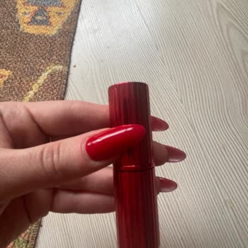 Sephora'da Hediye Ruj Değişiminde Ambalaj Sorunu