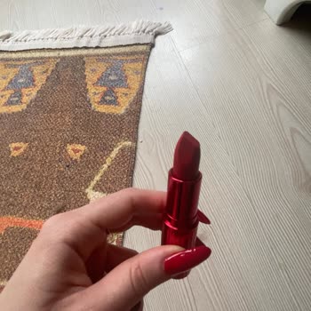 Sephora'da Hediye Ruj Değişiminde Ambalaj Sorunu