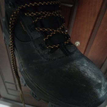 Su Geçirmez Bot Su Alıyor: FLO Mağazasından Hayal Kırıklığı