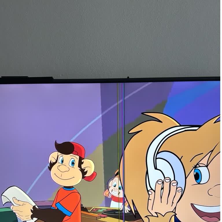 Samsung Televizyonun Ekranındaki Çizikler Ve Yüksek Yedek Parça Ücretleri