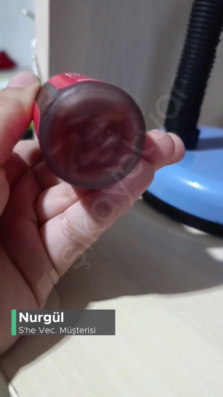 S'he Vec. Serumda Beyaz Beyaz Şeyler Var! videonun kapak resmi