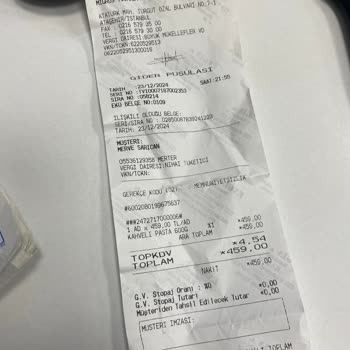 Bozuk Pasta İle Zehirlenme Tehlikesi