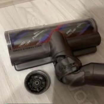 Dyson V15 Absolut Marka Süpürge Halı Aparatı Kırılması!