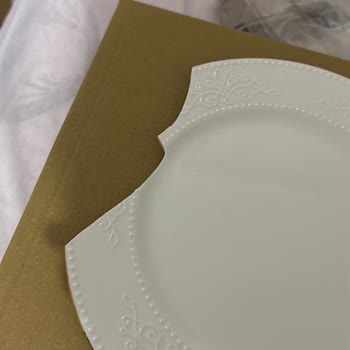Kırık Yemek Takımı Ve Ulaşılamayan Müşteri Hizmetleri
