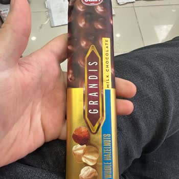 Tarihsiz Ve Yanlış Etiketli Çikolata Paketi