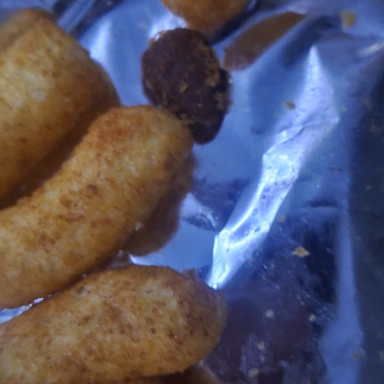 Severek Yediğim Cipsin İçinden Çıkan Şaşırtıcı Cisim