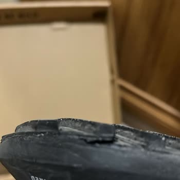 Beş Ayda Kırılan Ayakkabı: Nike Kalitesi Sorgulanıyor