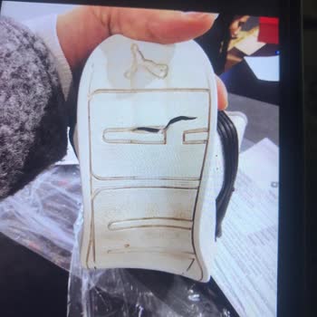 Puma Ayakkabımın Tabanı Çöktü, Firma Sorumluluk Almıyor
