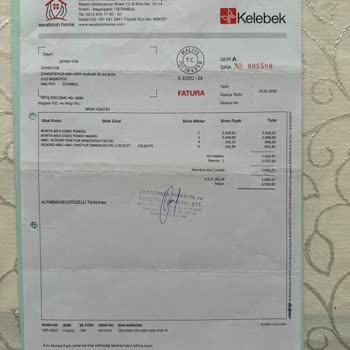 Kırılan Sandalye Ve Yetersiz Servis Hizmeti