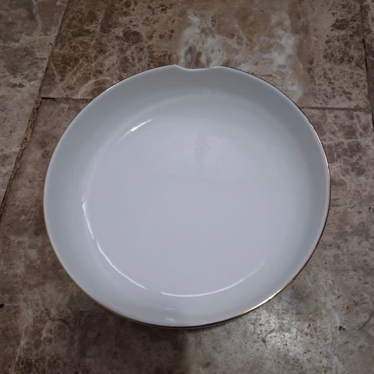 Kırık Kargo Ve Erişilemeyen Müşteri Hizmetleri