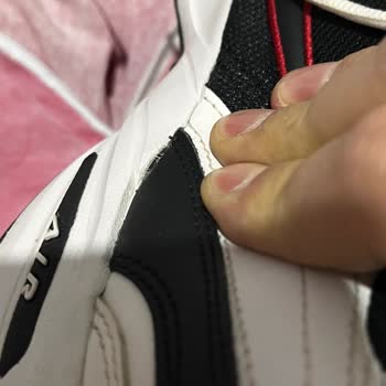 Dolap Uygulamasında Hayal Kırıklığı: Kullanılmış Ayakkabı Ve Reddedilen İade Talebi