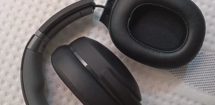 Skullcandy Crusher Evo Broke After 2 Weeks—Poor Support from