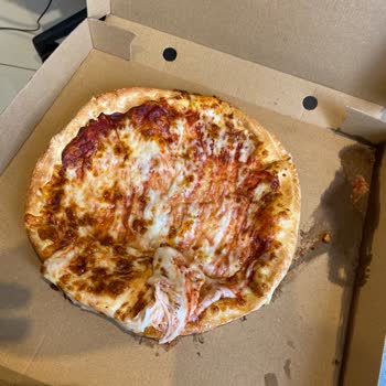 Pizza Hut'tan Hayal Kırıklığı: Pizzalar Beklentiyi Karşılamadı