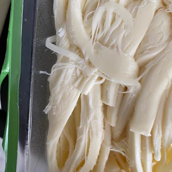 BİM'den Aldığımız Peynirde Uzun Kıl Şoku