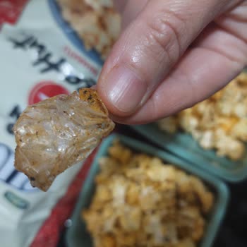 Popcorn İçinden Çıkan Plastik Şok Etti