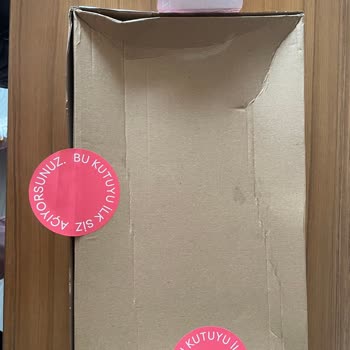 Açılmış Kargo Paketi Ve Güvenlik Endişesi