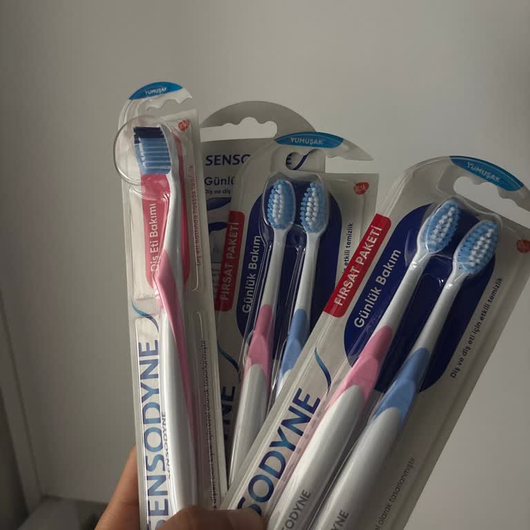 Sensodyne Diş Macunu Ağız İçi Deri Soyulmasına Neden Oluyor