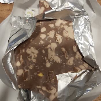 Çikolata Üzerindeki Beyaz Lekeler Ve Garip Koku Sorunu