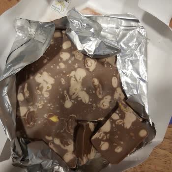 Çikolata Üzerindeki Beyaz Lekeler Ve Garip Koku Sorunu