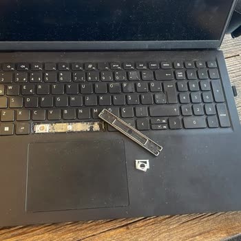 Probleme mit der Tastatur des Dell Vostro 3520 trotz Garantie