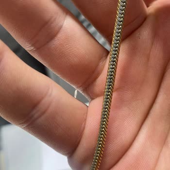 Pandora Gold-Plated Bracelet Leaves Green Stains and Shows Peeling