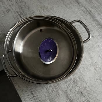 Korkmaz Perla Seti: Patlayan Kapak Ve Çıkmayan Lekeler