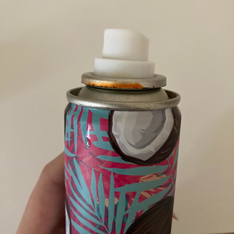 Kendi Kendine Tükenen Kuru Şampuan