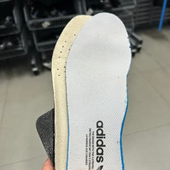 Fashfed Adidas Rahatsız Eden Ayakkabı Ve İlgisiz Satıcı Deneyimi