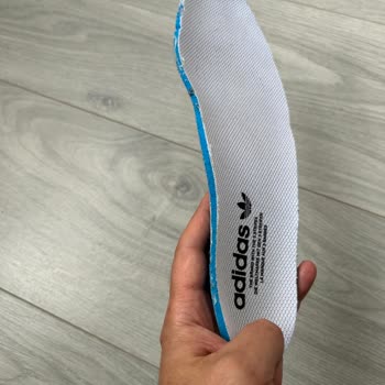 Fashfed Adidas Rahatsız Eden Ayakkabı Ve İlgisiz Satıcı Deneyimi