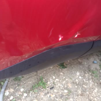 Teslimat Sürecinde Hayal Kırıklığı: Hasarlı Araç Şoku