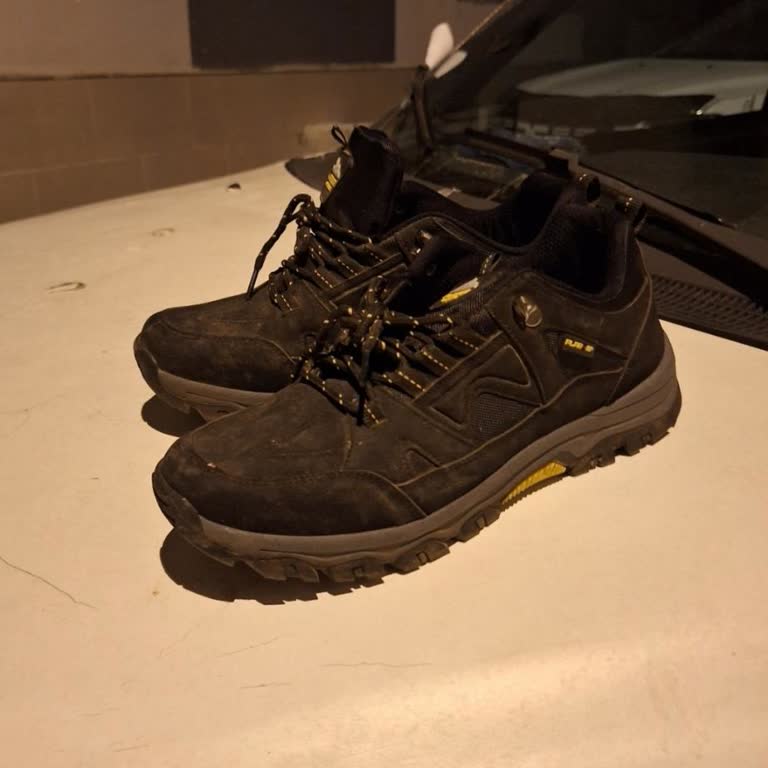 Su Alan Ayakkabı Ve İlgisiz Müşteri Hizmetleri