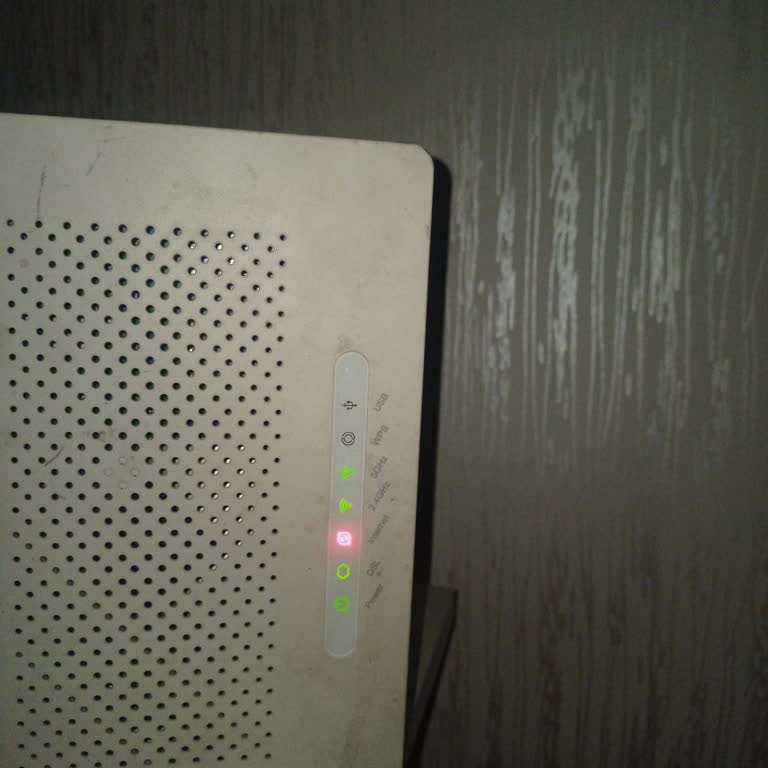 Sürekli Kesilen İnternet Ve Yetersiz Müşteri Hizmetleri