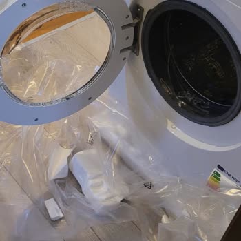 Kartur Kırık Cam Kapakla Teslim Edilen Bosch Çamaşır Makinesi: Sorumluluk Kimin?