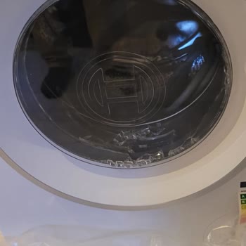 Kartur Kırık Cam Kapakla Teslim Edilen Bosch Çamaşır Makinesi: Sorumluluk Kimin?